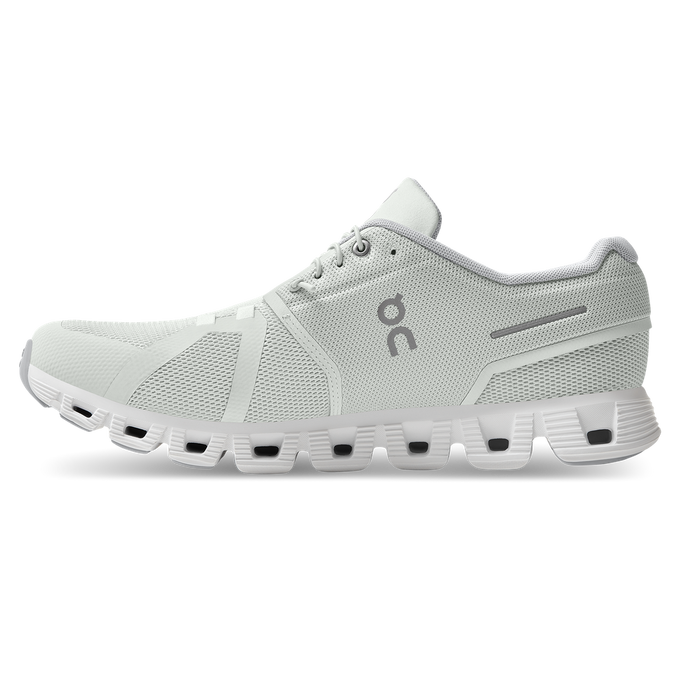 Man Schuhe On Running Cloud 5 Ice/White