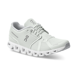 Man Schuhe On Running Cloud 5 Ice/White